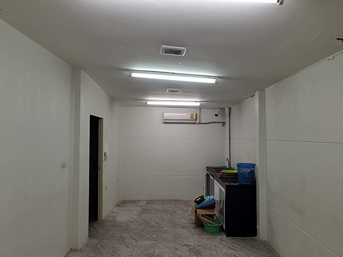 ขายหรือให้เช่า ออฟฟิต อาคารสำนักงาน 2 ชั้น 101 ตร.วา ย่านใจกลางเมืองลาดพร้าว87